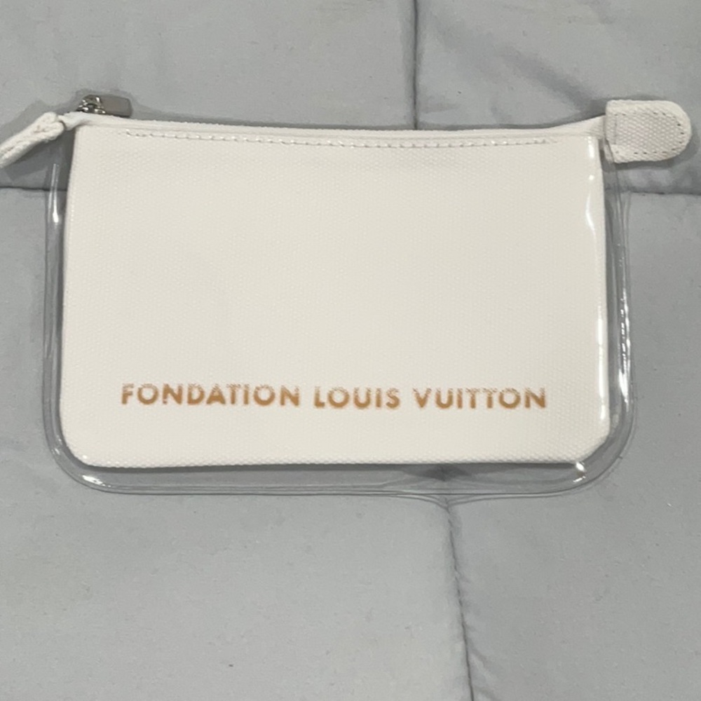 Louis Vuitton Foundation Museum Limited Edition FONDATION LOUIS VUITTON